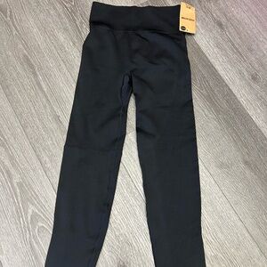 BRAND NEW PINK LEGGINGS